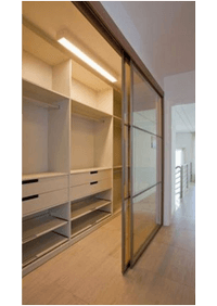Линейная гардеробная комната с дверями купе Энгельс